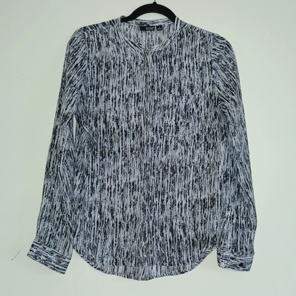 Ana A new approach button‎ down black and white print | Size: S